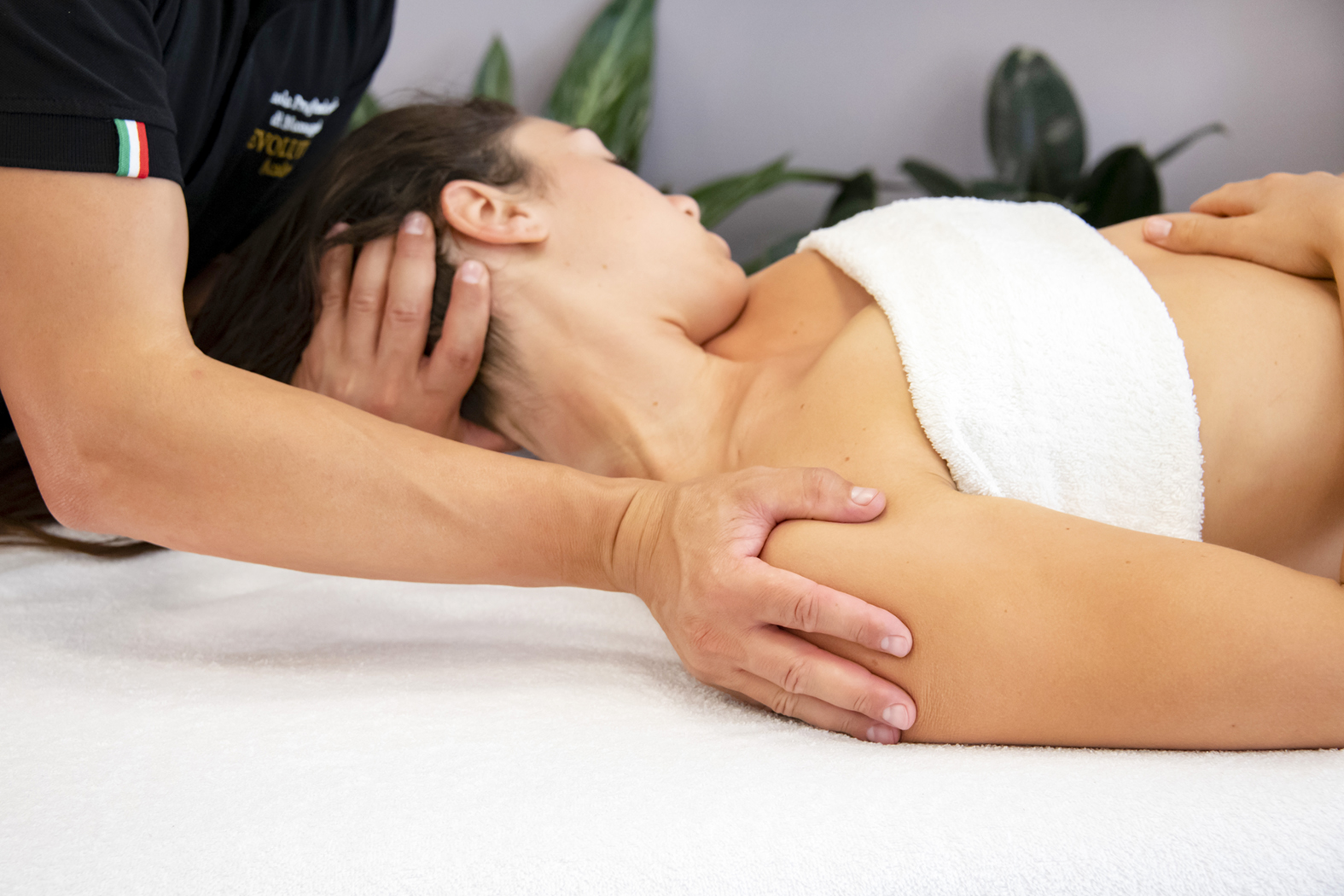 Pratica de massaggio cervicale